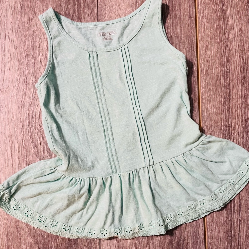 Size 6/6x Cherokee top